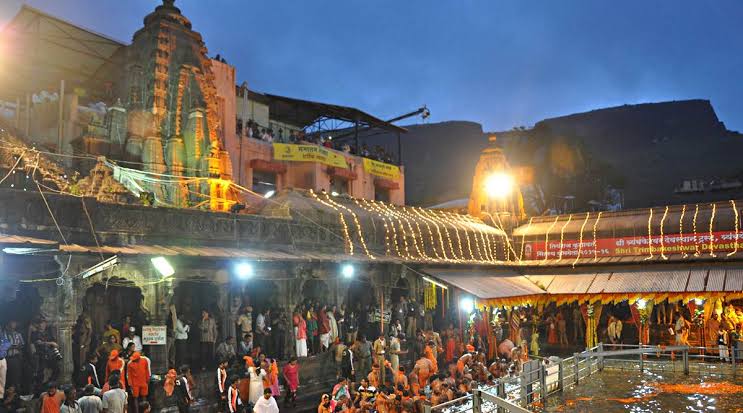 Prayer Hall – Sant Gajanan Maharaj Sansthan